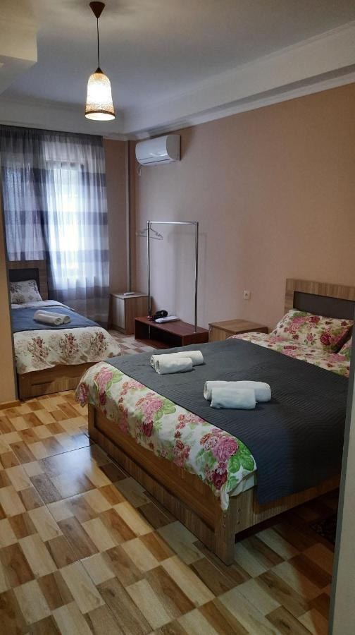 Hotel Central Koutaïssi Extérieur photo