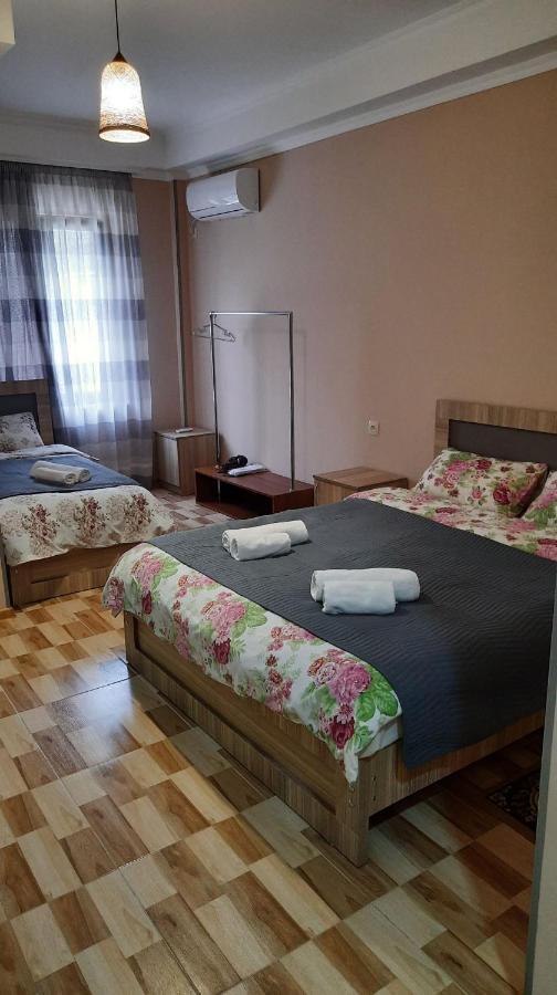 Hotel Central Koutaïssi Extérieur photo
