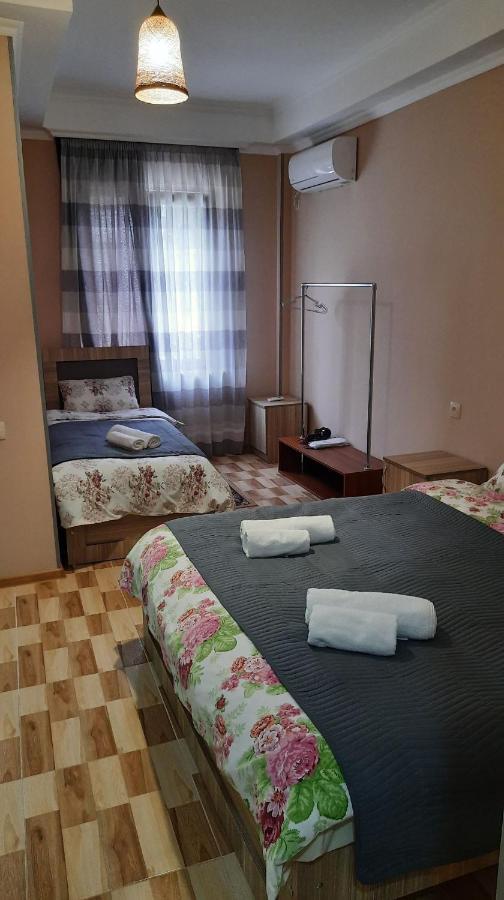 Hotel Central Koutaïssi Extérieur photo