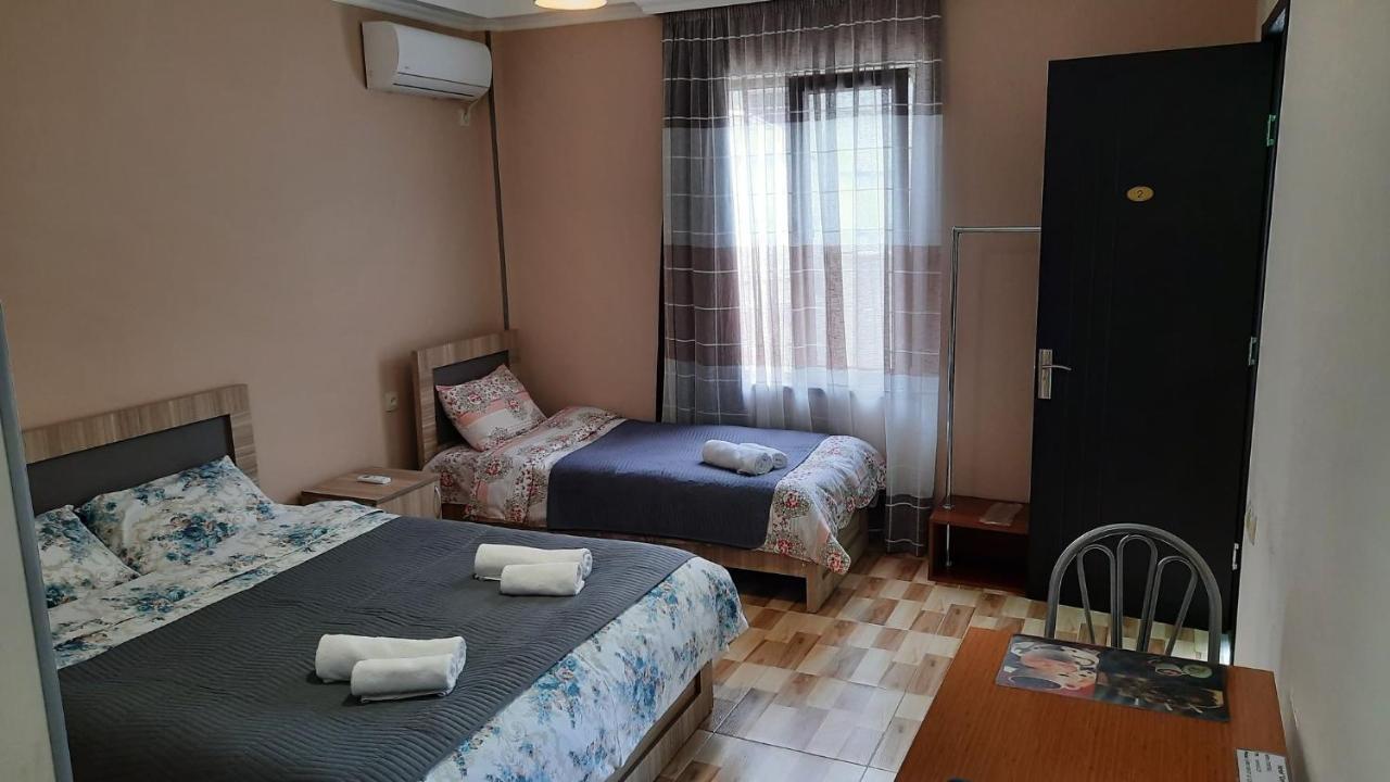 Hotel Central Koutaïssi Extérieur photo